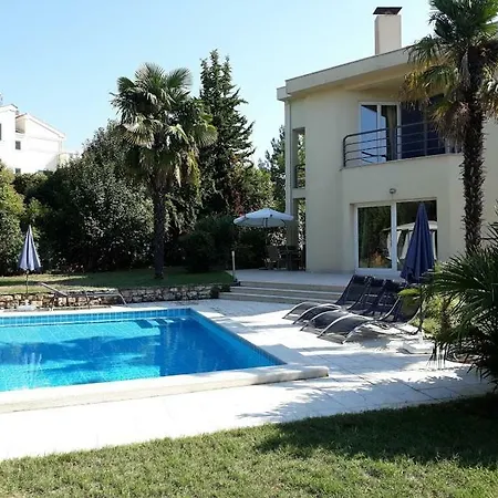 Gala Apartment